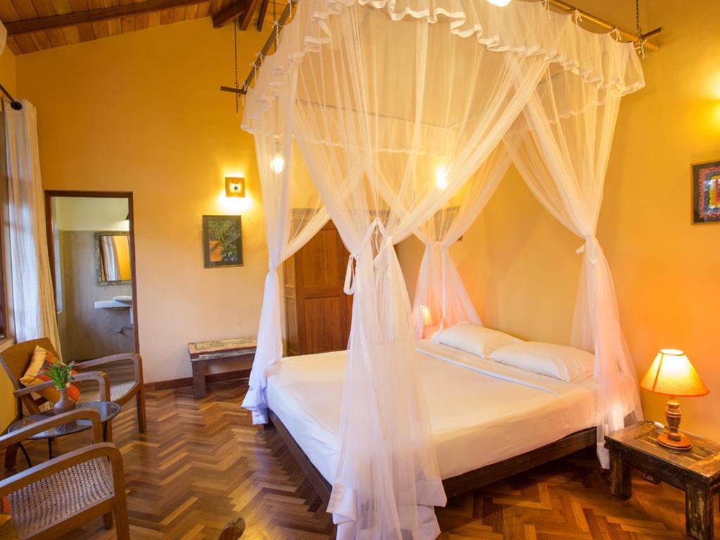 Villa Rosa Канди Екстериор снимка