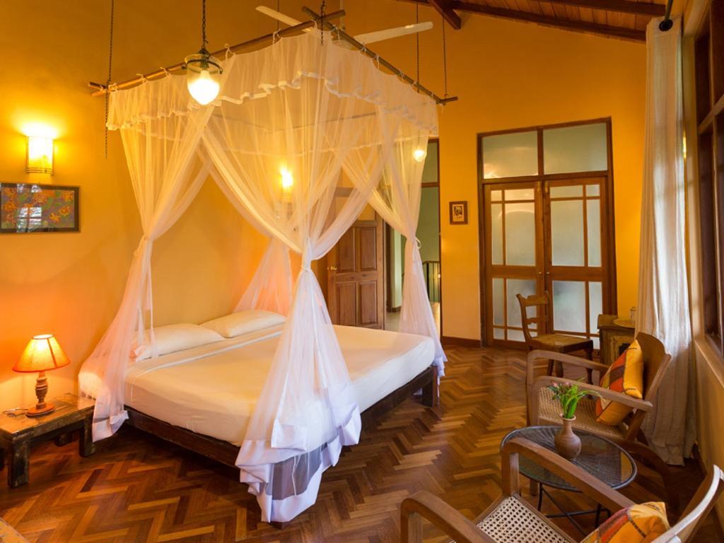 Villa Rosa Канди Екстериор снимка
