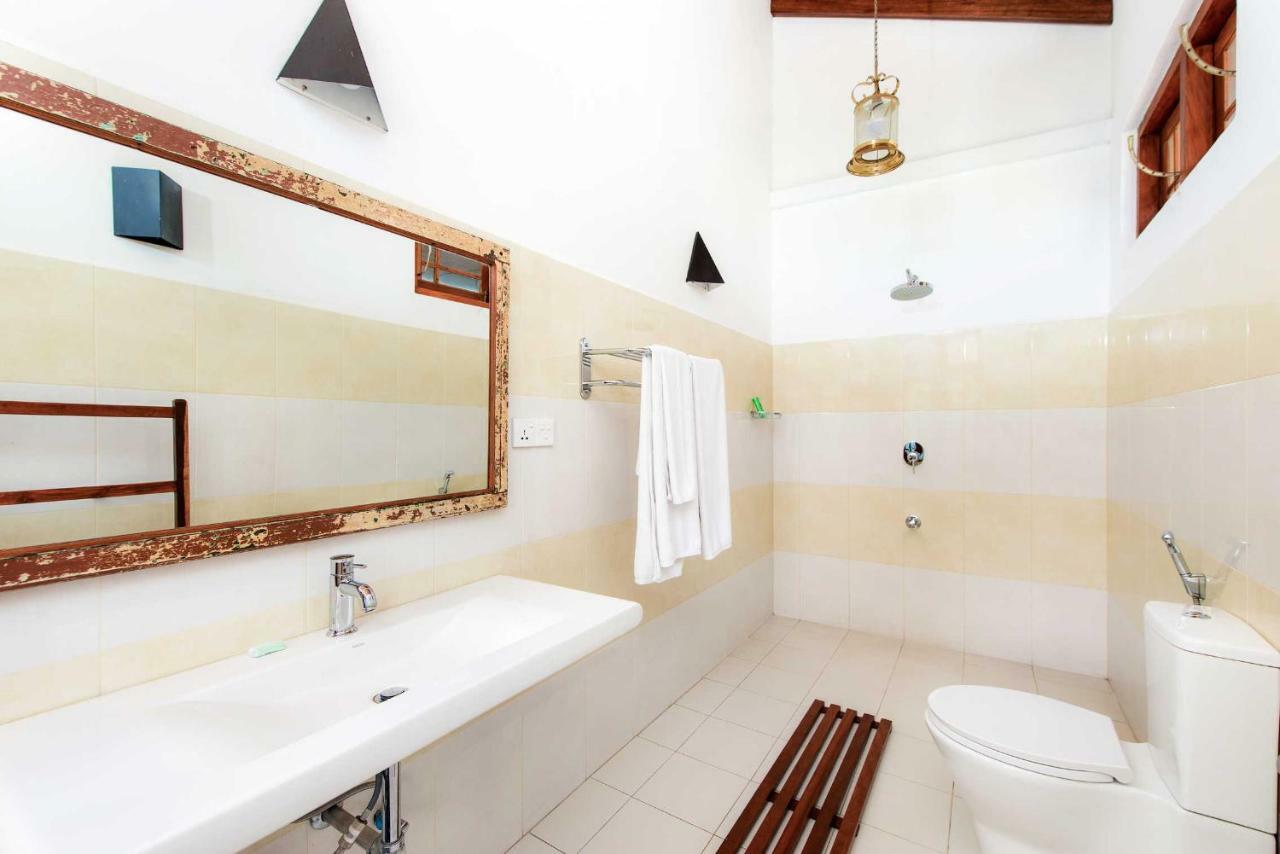 Villa Rosa Канди Екстериор снимка