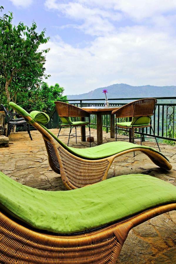 Villa Rosa Канди Екстериор снимка