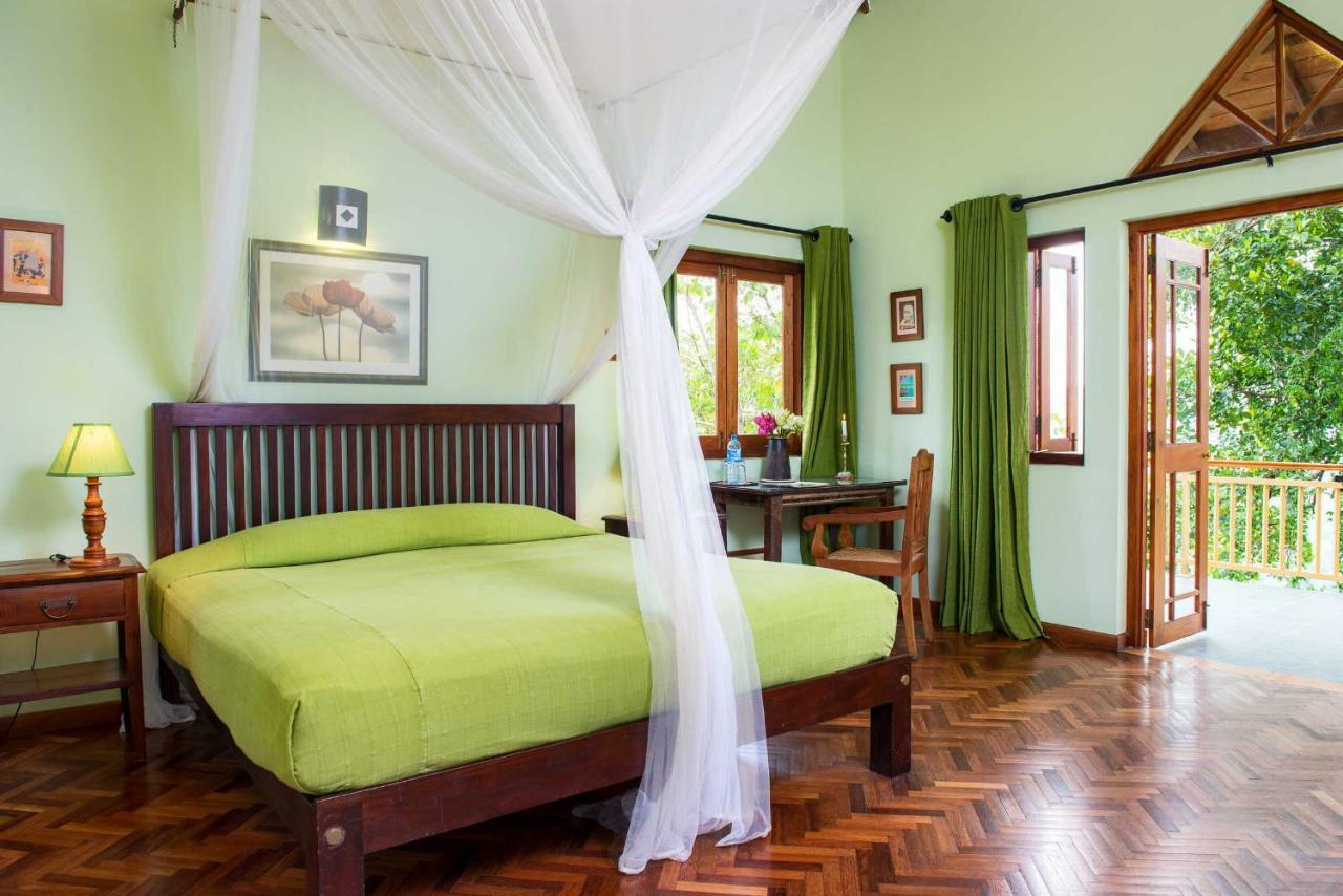 Villa Rosa Канди Екстериор снимка