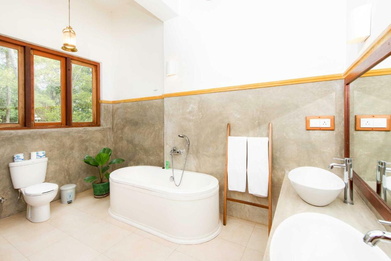 Villa Rosa Канди Екстериор снимка